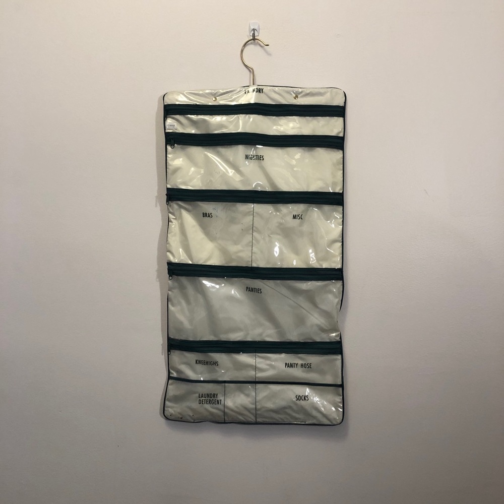 Hanging Accessory Organizer - Picture 2 of 12